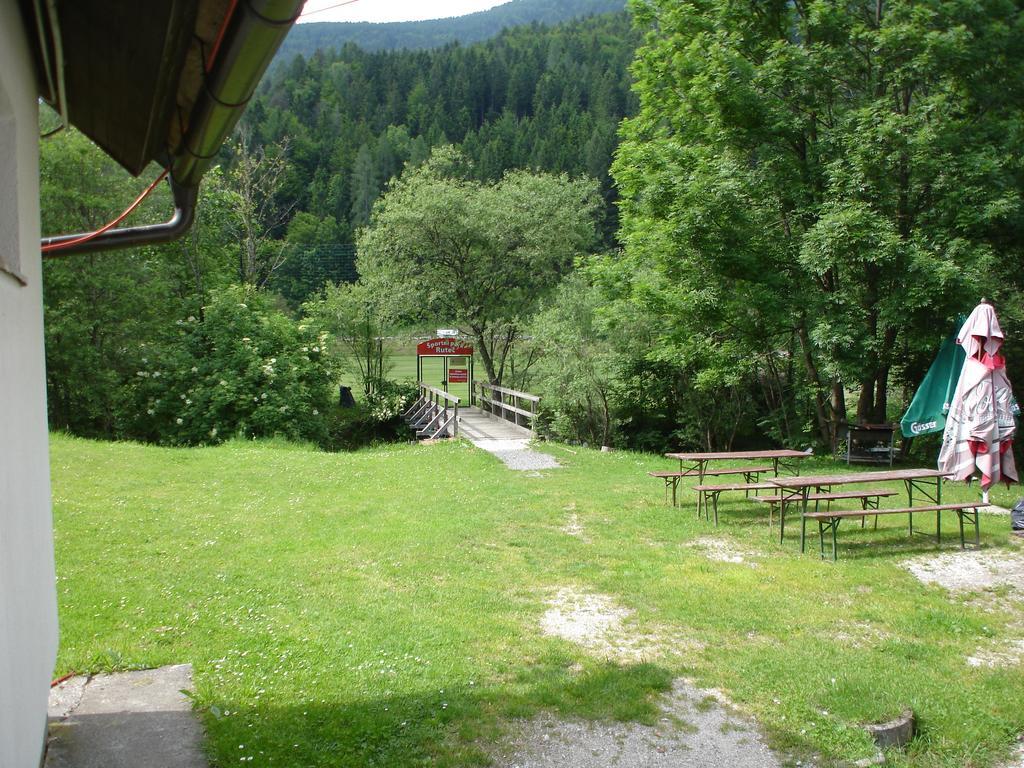Apartmaji In Sobe Tina Kranjska Gora Room photo