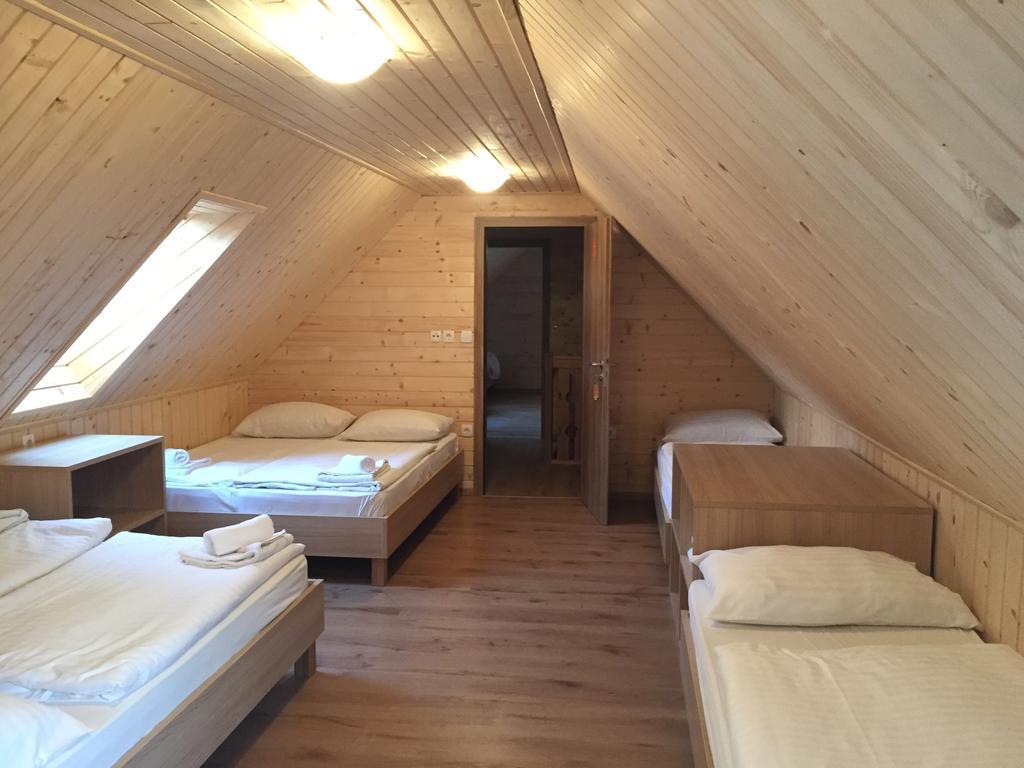 Apartmaji In Sobe Tina Kranjska Gora Exterior photo
